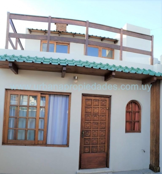Casa 2 dormitorios + Galpon