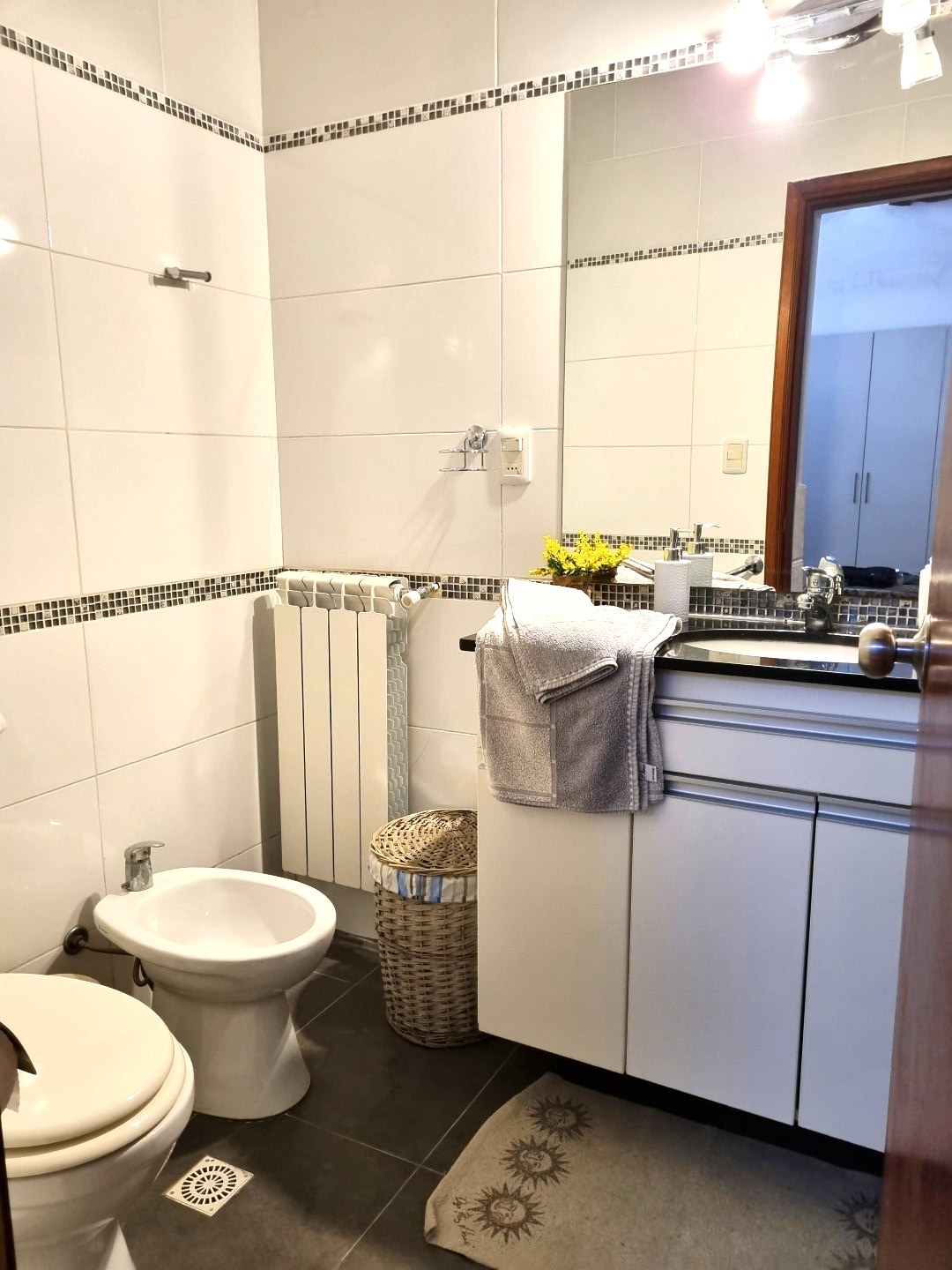Casa  6 dormitorios y 4 baños