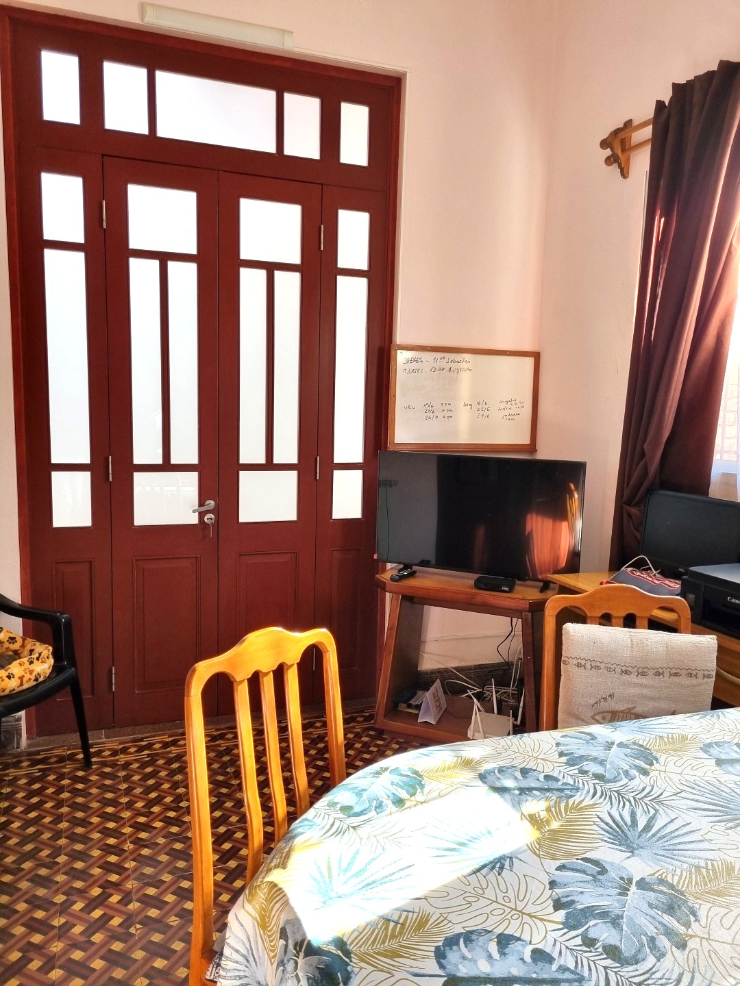 Casa  6 dormitorios y 4 baños