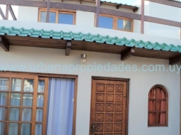Casa 2 dormitorios + Galpon