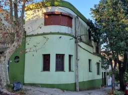Casa 2 Dormitorios +  Aptos