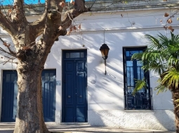 Casa  6 dormitorios y 4 baños